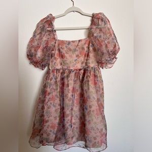 2.7 August apparel dress size large only used 1 time